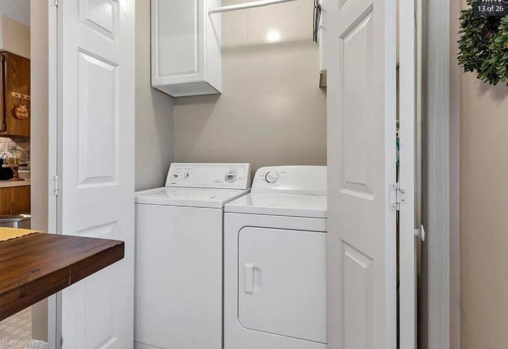 The Red Door 2-Bedroom Townhouse Near Vt & Ru Radford Buitenkant foto