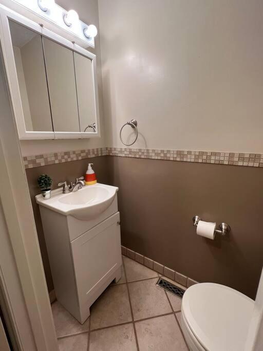The Red Door 2-Bedroom Townhouse Near Vt & Ru Radford Buitenkant foto